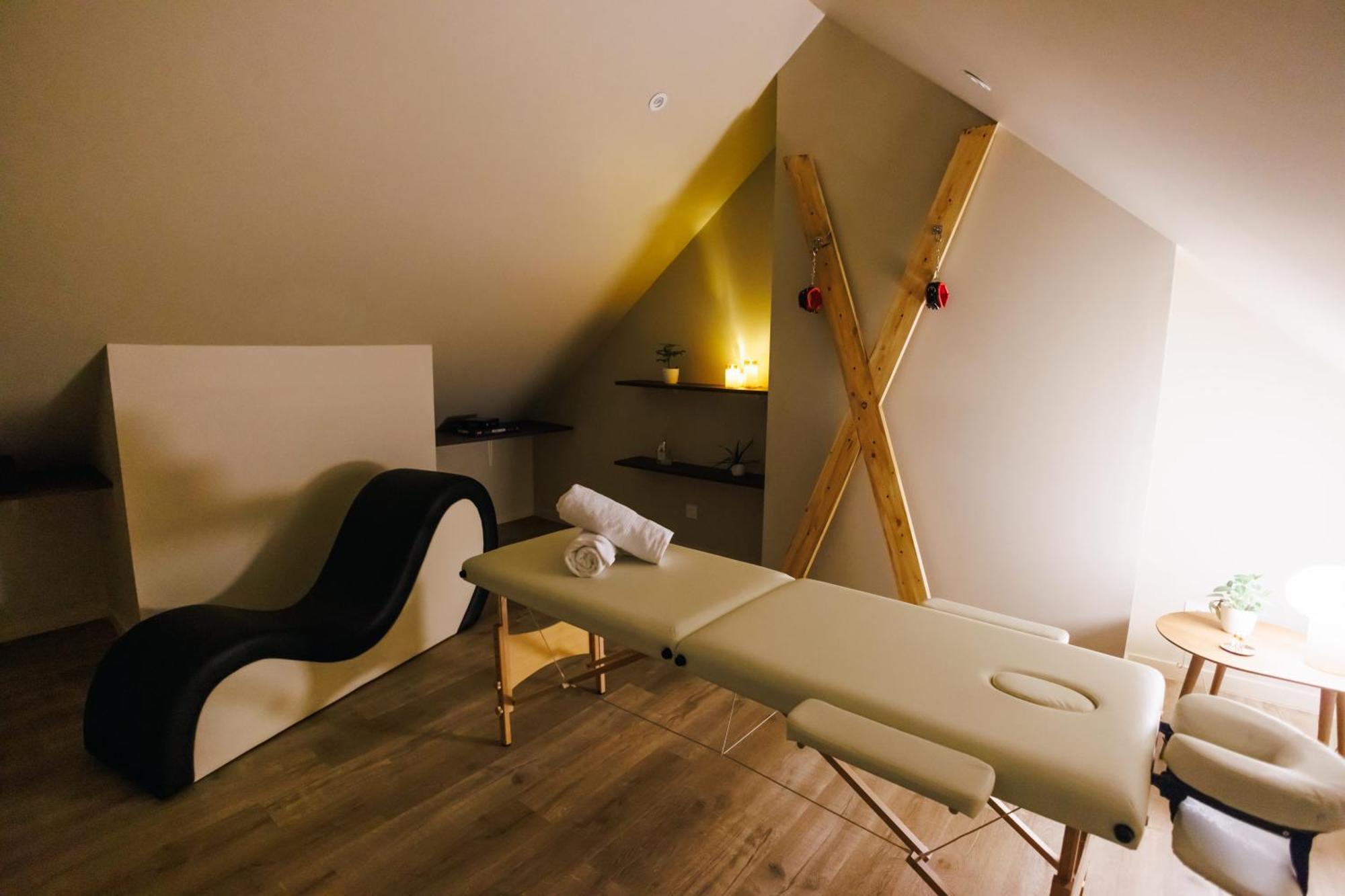 Eden Room - Luxe, Balneo & Sauna Ле-Ман Экстерьер фото