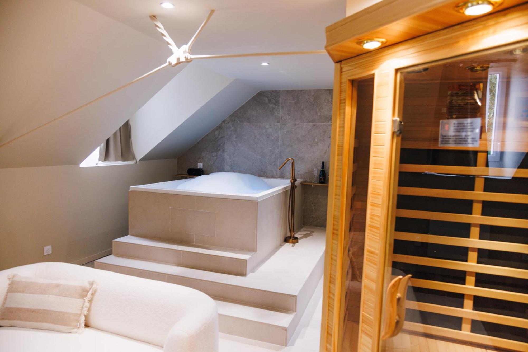 Eden Room - Luxe, Balneo & Sauna Ле-Ман Экстерьер фото